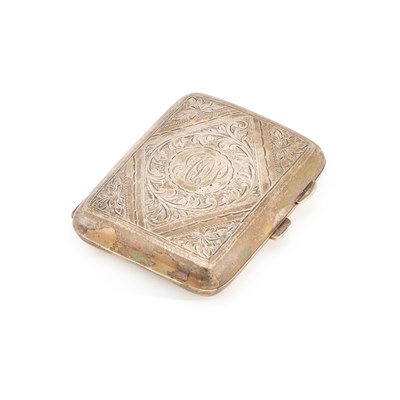 Lot 380 - A GEORGE V SILVER CIGARETTE CASE