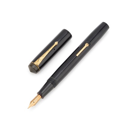 Lot 402 - A CONWAY STEWART NO. 475 FOUNTAIN PEN
