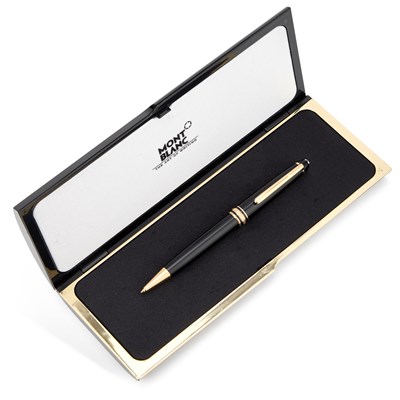 Lot 391 - A MONTBLANC MEISTERSTUCK CLASSIQUE BALLPOINT PEN