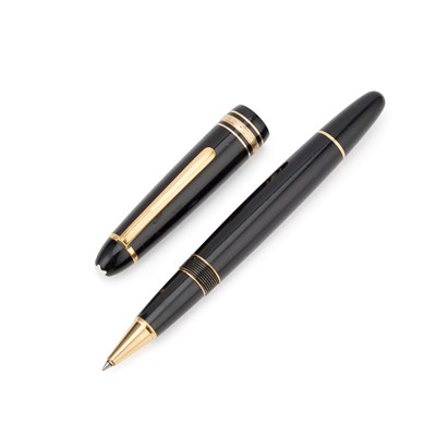 Lot 390 - A MONTBLANC MESITERSTUCK LE GRAND ROLLERBALL PEN