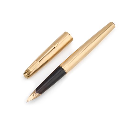 Lot 396 - A PARKER 65 GOLD PLATED FOUNTAIN PEN