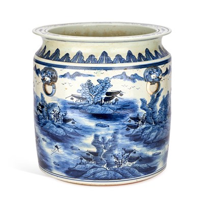 Lot 87 - A LARGE CHINESE BLUE AND WHITE FISH BOWL