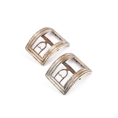 Lot 463 - A PAIR OF GEORGE III SILVER-MOUNTED SHOE BUCKLES