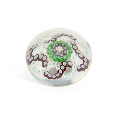 Lot 8 - A CLICHY PATTERNED MILLEFIORI PAPERWEIGHT