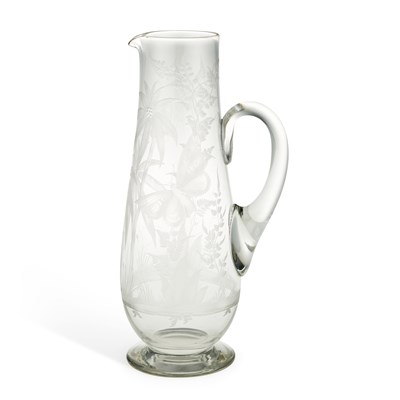 Lot 10 - A LATE 19TH CENTURY STOURBRIDGE ENGRAVED GLASS JUG