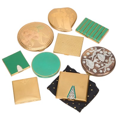 Lot 429 - A GROUP OF COMPACTS