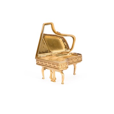Lot 452 - A PYGMALION SONATA NO.21 MUSICAL COMPACT