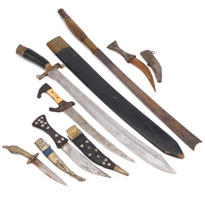 Lot 43 - A COLLECTION OF ORIENTAL EDGED WEAPONS