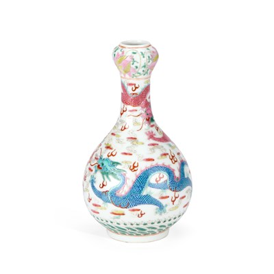 Lot 143 - A CHINESE PORCELAIN VASE