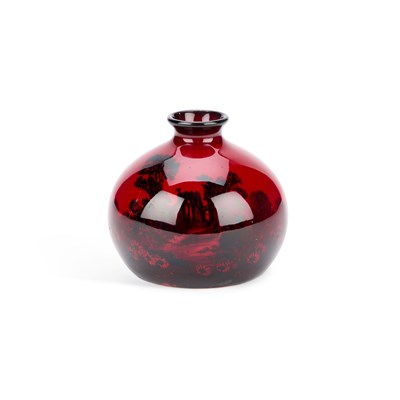 Lot 86 - A ROYAL DOULTON FLAMBE VASE