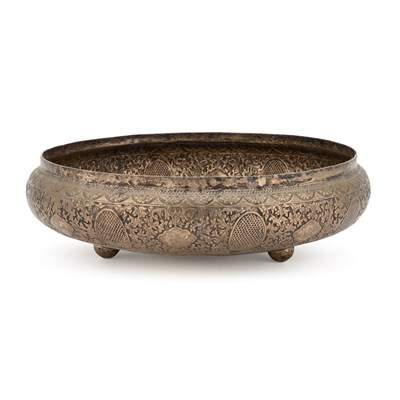 Lot 175 - A LARGE INDIAN BOWL