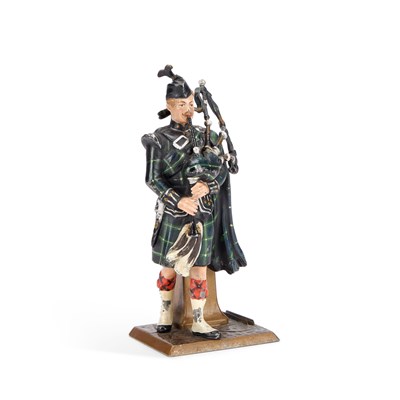 Lot 30 - AN AUSTRIAN COLD-PAINTED METAL FIGURAL TABLE LIGHTER