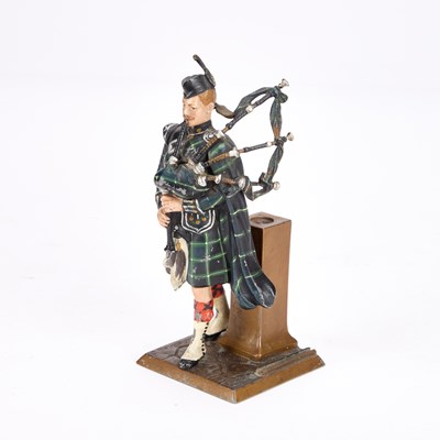 Lot 30 - AN AUSTRIAN COLD-PAINTED METAL FIGURAL TABLE LIGHTER
