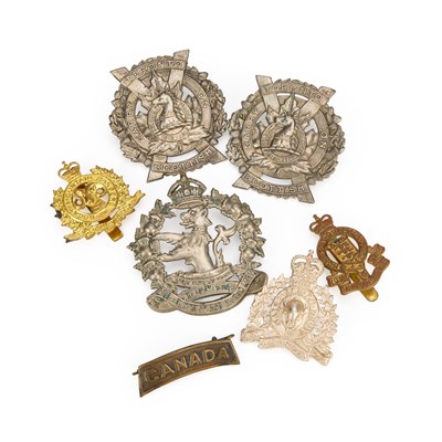 Lot 31 - A GROUP OF CANADIAN MILITARY BADGES