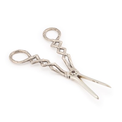Lot 439 - A PAIR OF VICTORIAN SILVER GRAPE SCISSORS