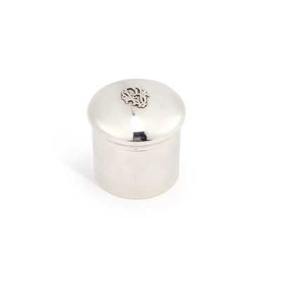Lot 183 - A GERMAN SILVER COSMETICS BOX