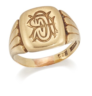 Lot 1680 - A SIGNET RING