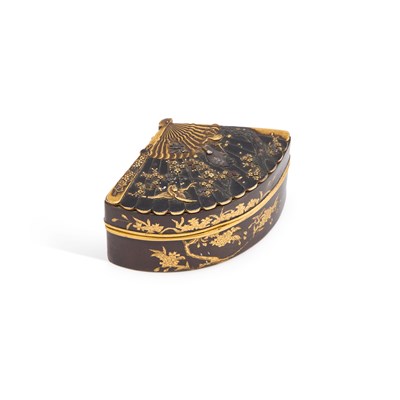 Lot 157 - A FINE JAPANESE MIXED METALS FAN-SHAPED BOX