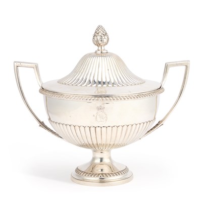 Lot 447 - A GEORGE III SILVER TUREEN AND COVER
