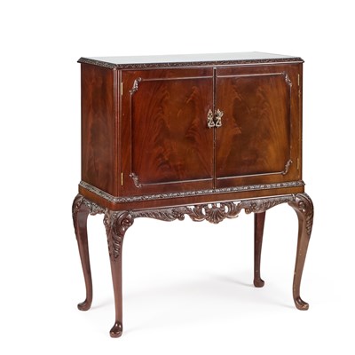 Lot 730 - A 20TH CENTURY MAHOGANY COCKTAIL CABINET