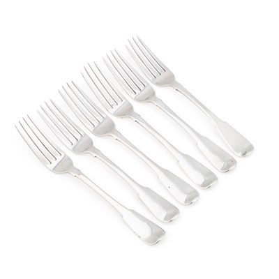 Lot 207 - A SET OF SIX GEORGE III SILVER TABLE FORKS