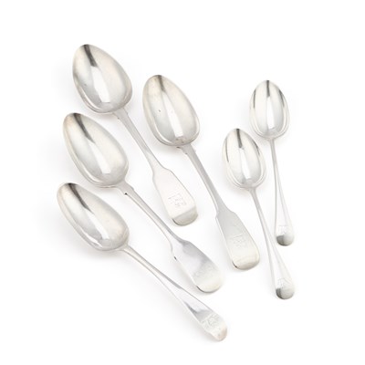 Lot 202 - A GROUP OF 18TH CENTURY AND LATER SILVER TABLE AND DESSERT SPOONS