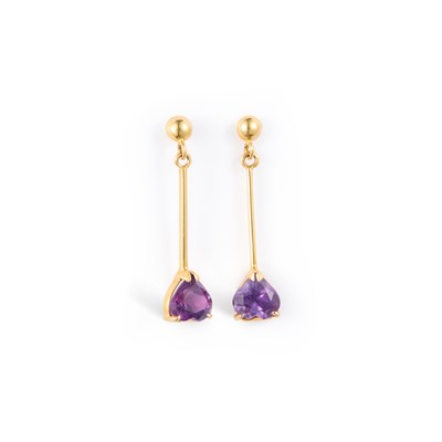 Lot 447 - A PAIR OF AMETHYST PENDANT EARRINGS