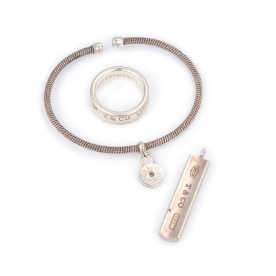 Lot 409 - TIFFANY & CO, THREE ITEMS OF 1837 JEWELLERY