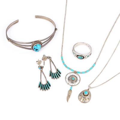 Lot 399 - A GROUP OF NAVAJO TURQUOISE JEWELLERY