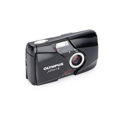 Lot 193 - AN OLYMPUS MJU-II ALL-WEATHER COMPACT CAMERA