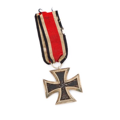 Lot 37 - A GERMAN THIRD REICH 1939 IRON CROSS SECOND CLASS
