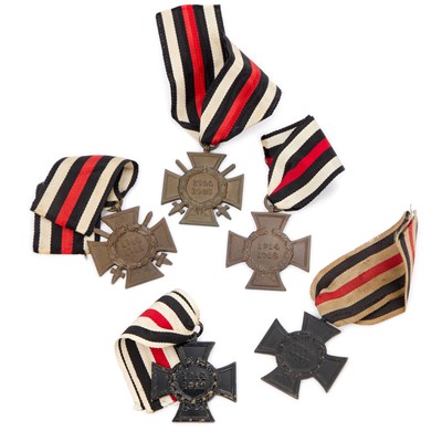 Lot 42 - A GROUP OF GERMAN 1914-18 HONOUR/ HINDENBURG CROSS MEDALS