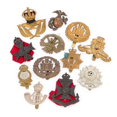 Lot 39 - A GROUP OF MILITARY CAP BADGES