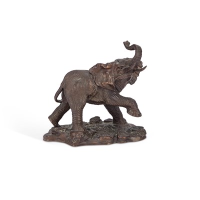 Lot 196 - A FRANKLIN MINT BRONZE MODEL OF AN ELEPHANT