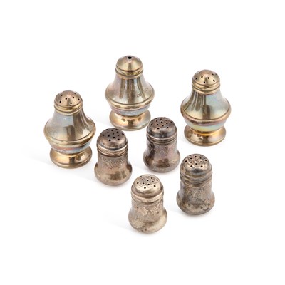 Lot 75 - A SET OF FOUR AMERICAN STERLING SILVER PEPPER POTS