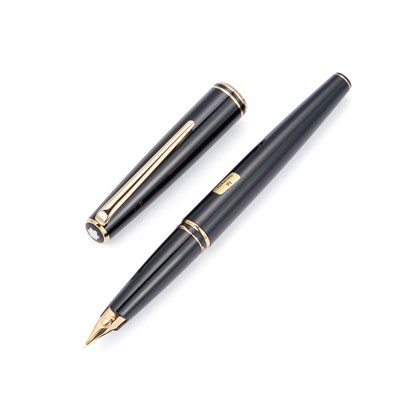 Lot 150 - A MONTBLANC CLASSIC FOUNTAIN PEN