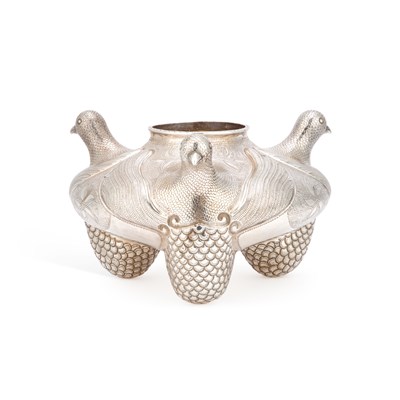 Lot 136 - A MEXICAN HAMMERED SILVER VESSEL