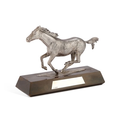 Lot 215 - AN ELIZABETH II CAST SILVER EQUESTRIAN TROPHY