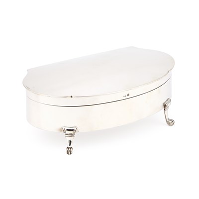 Lot 254 - A GEORGE V SILVER JEWELLERY BOX