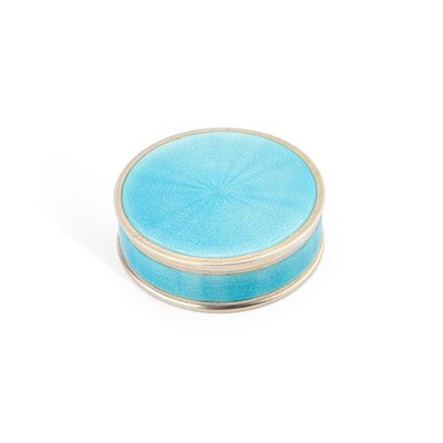 Lot 156 - A NORWEGIAN SILVER AND GUILLOCHÉ ENAMEL COMPACT