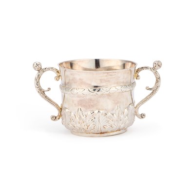 Lot 364 - A WILLIAM AND MARY SILVER PORRINGER
