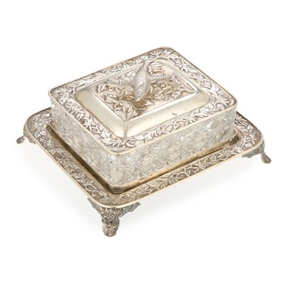 Lot 151 - A CHINESE SILVER AND CUT-GLASS SARDINE DISH
