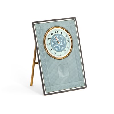 Lot 253 - AN EARLY 20TH CENTURY SWISS SILVER AND ENAMEL STRUT CLOCK