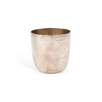 Lot 295 - A VICTORIAN SILVER BEAKER