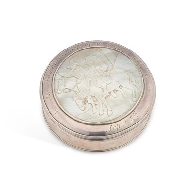 Lot 343 - A GEORGE III SILVER AND MOTHER-OF-PEARL SNUFF OR TOBACCO BOX