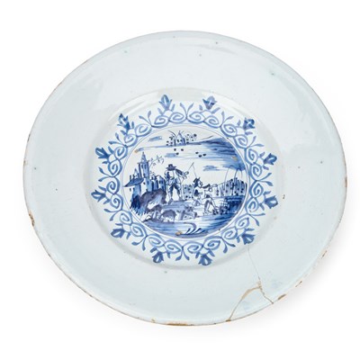 Lot 20 - A LARGE 18TH CENTURY DELFT BLUE AND WHITE CHARGER
