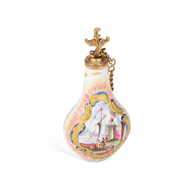 Lot 514 - A BILSTON GILT-METAL MOUNTED ENAMEL SCENT BOTTLE