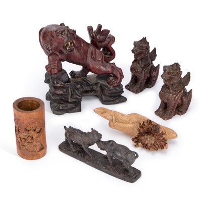 Lot 92 - A MIXED LOT OF ORIENTAL ITEMS