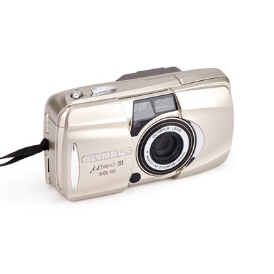 Lot 235 - AN OLYMPUS MJU-III WIDE 100 COMPACT CAMERA