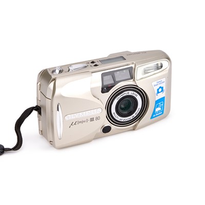Lot 229 - AN OLYMPUS MJU-III 80 ALL WEATHER COMPACT CAMERA